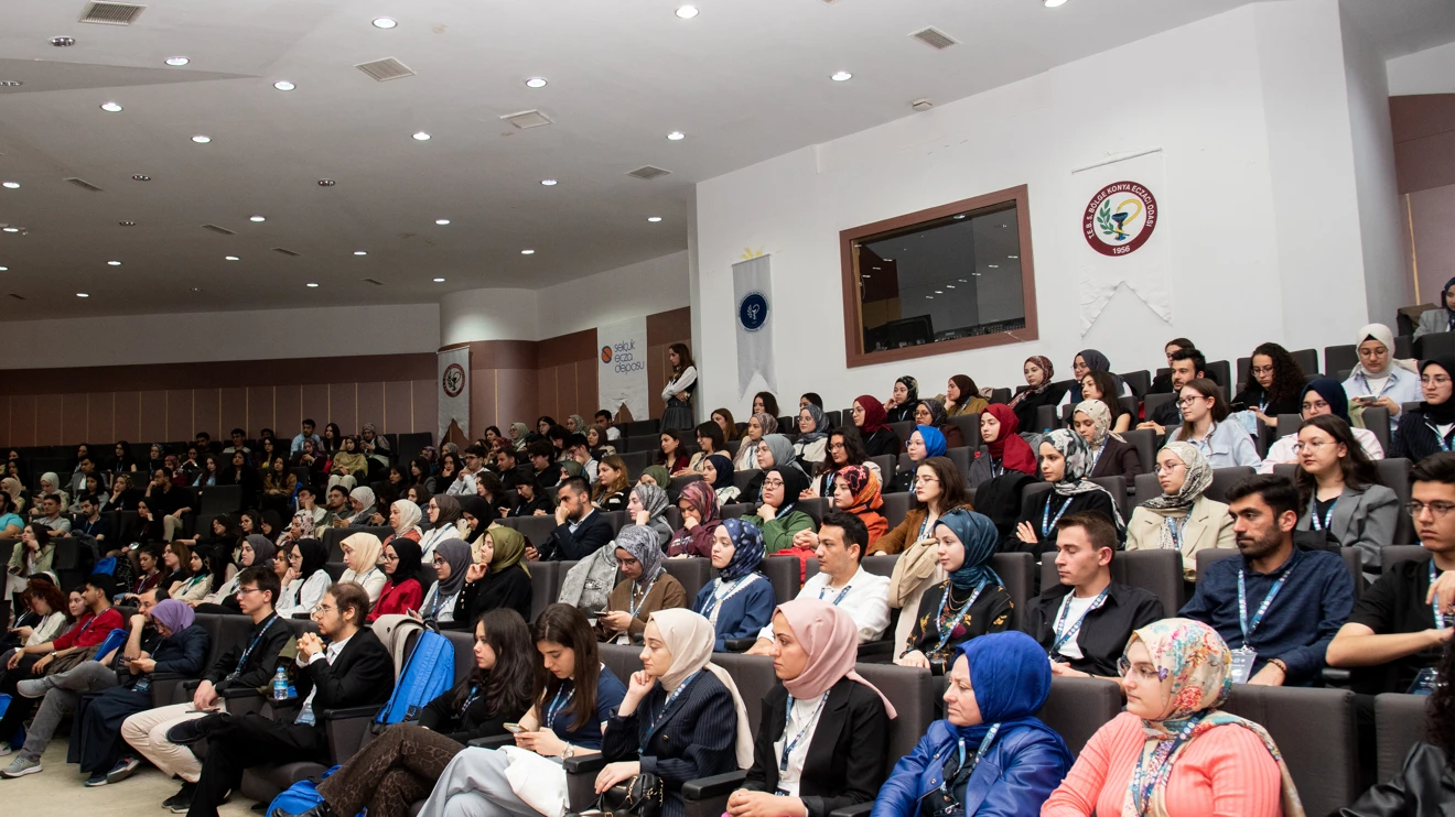 Eczacılığın duayenleri Selçuk Üniversitesinde buluştu